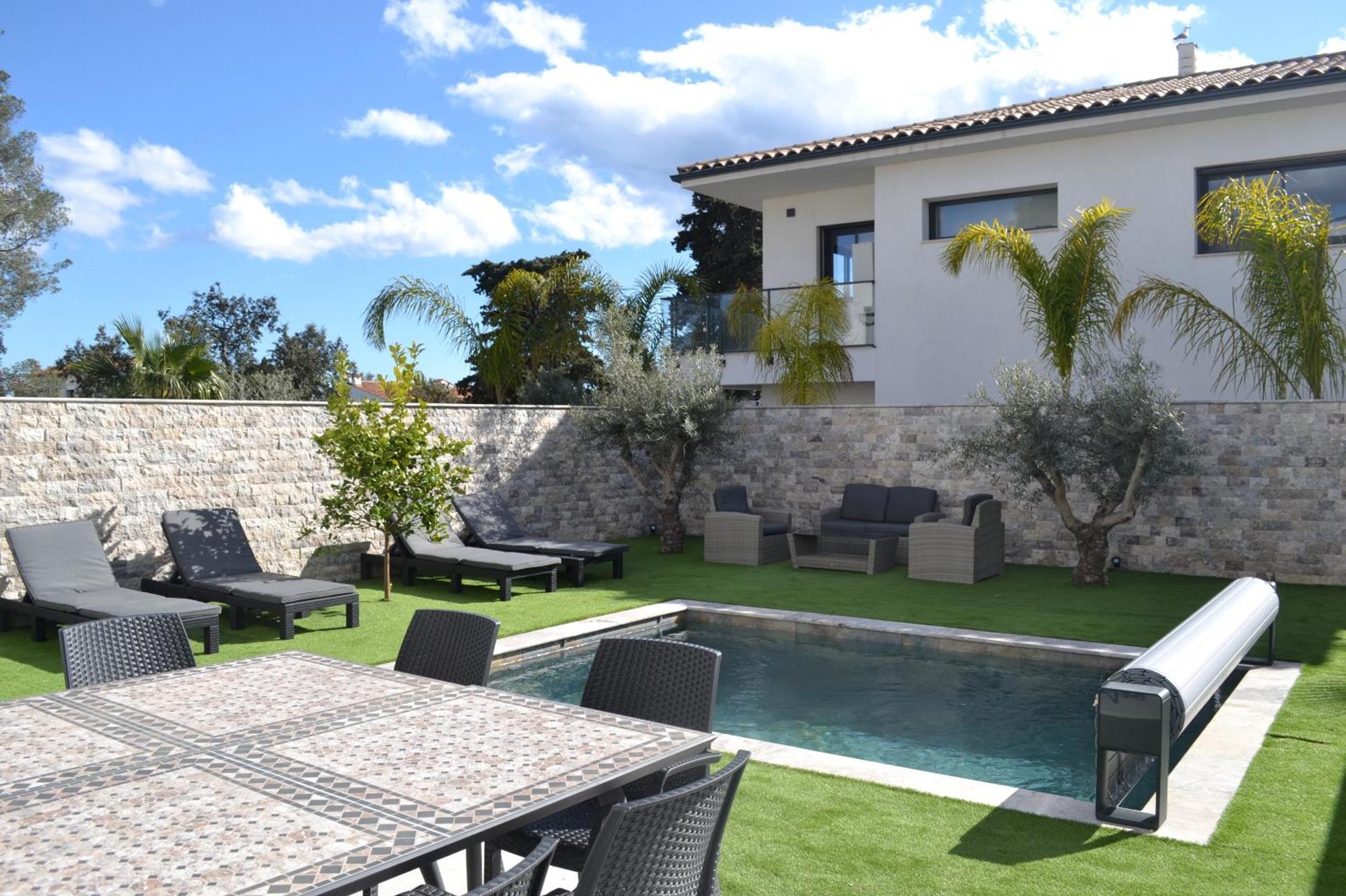 Etoile Du Berger Saint Aygulf 3 Villas Et 4 Appartements Jardin Individuel Et Piscine Chauffee En Saison - La Mer Et Les Plages 450 M Exterior foto